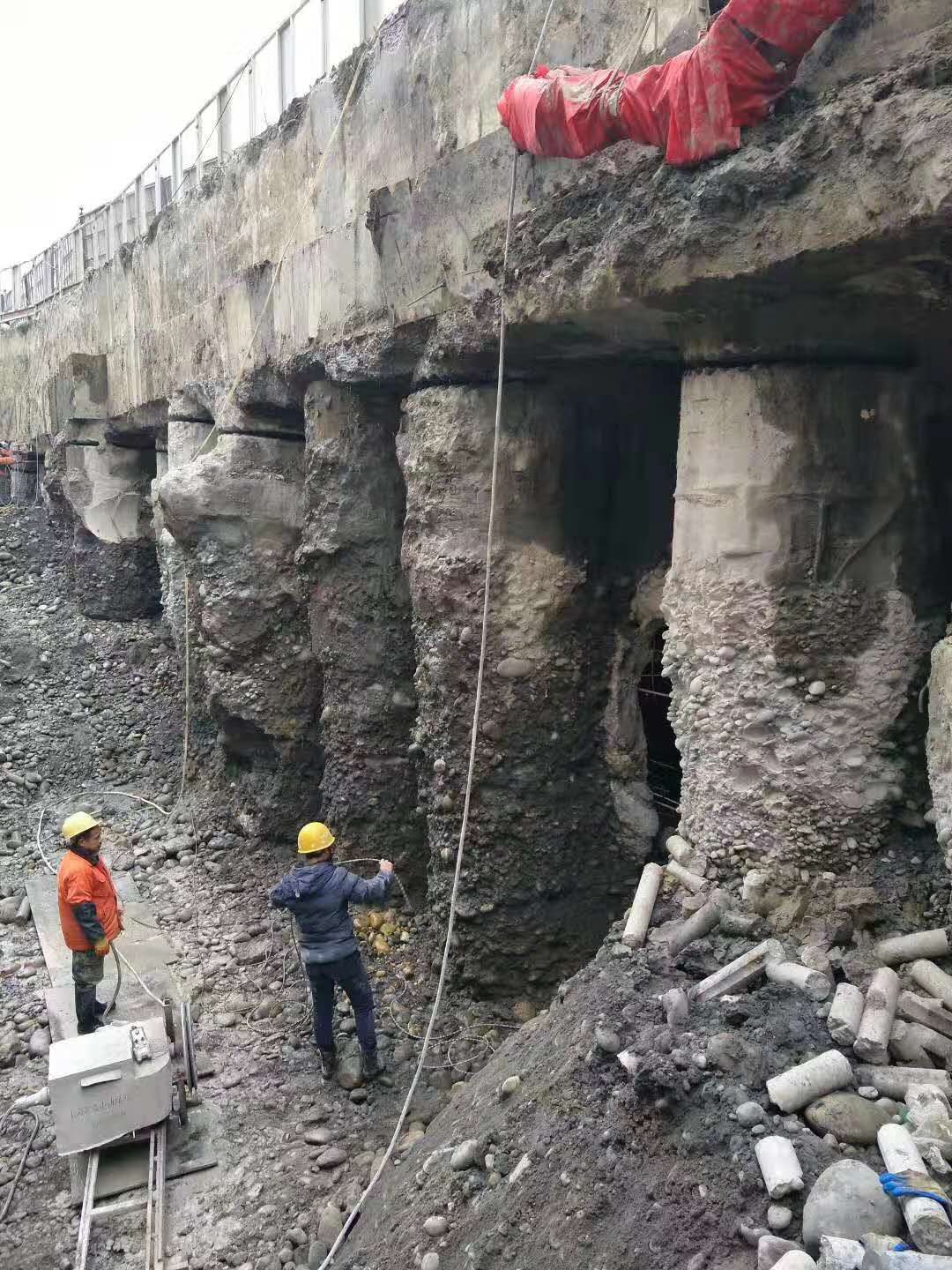 成都混凝土專業拆除公司電話？-成都戰狼拆除