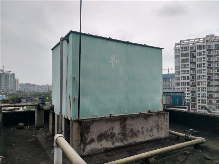 成都戰狼拆除團隊樓頂水箱拆除施工多少錢？